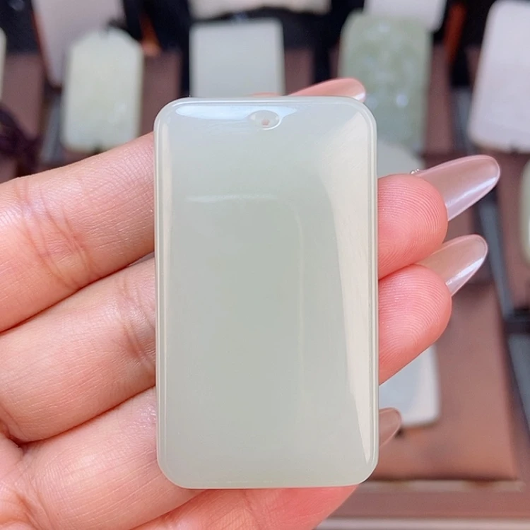 【闪购商品】颈饰未镶嵌和田玉