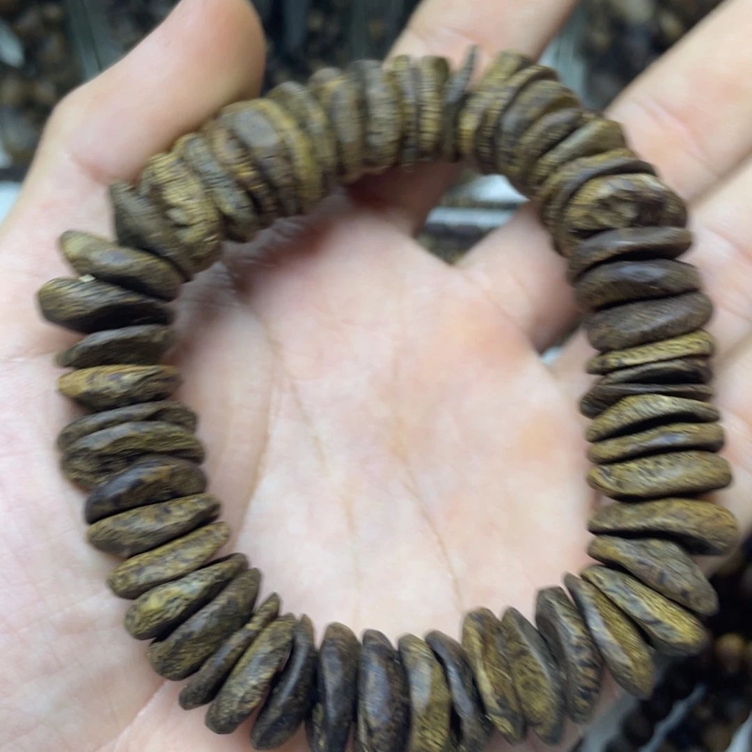 沉香碎屑沉香+大包壳29克加