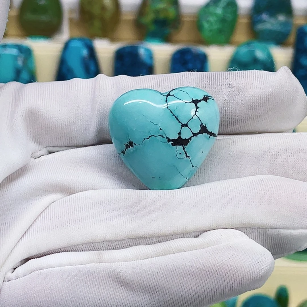 绿松石未镶嵌颈饰