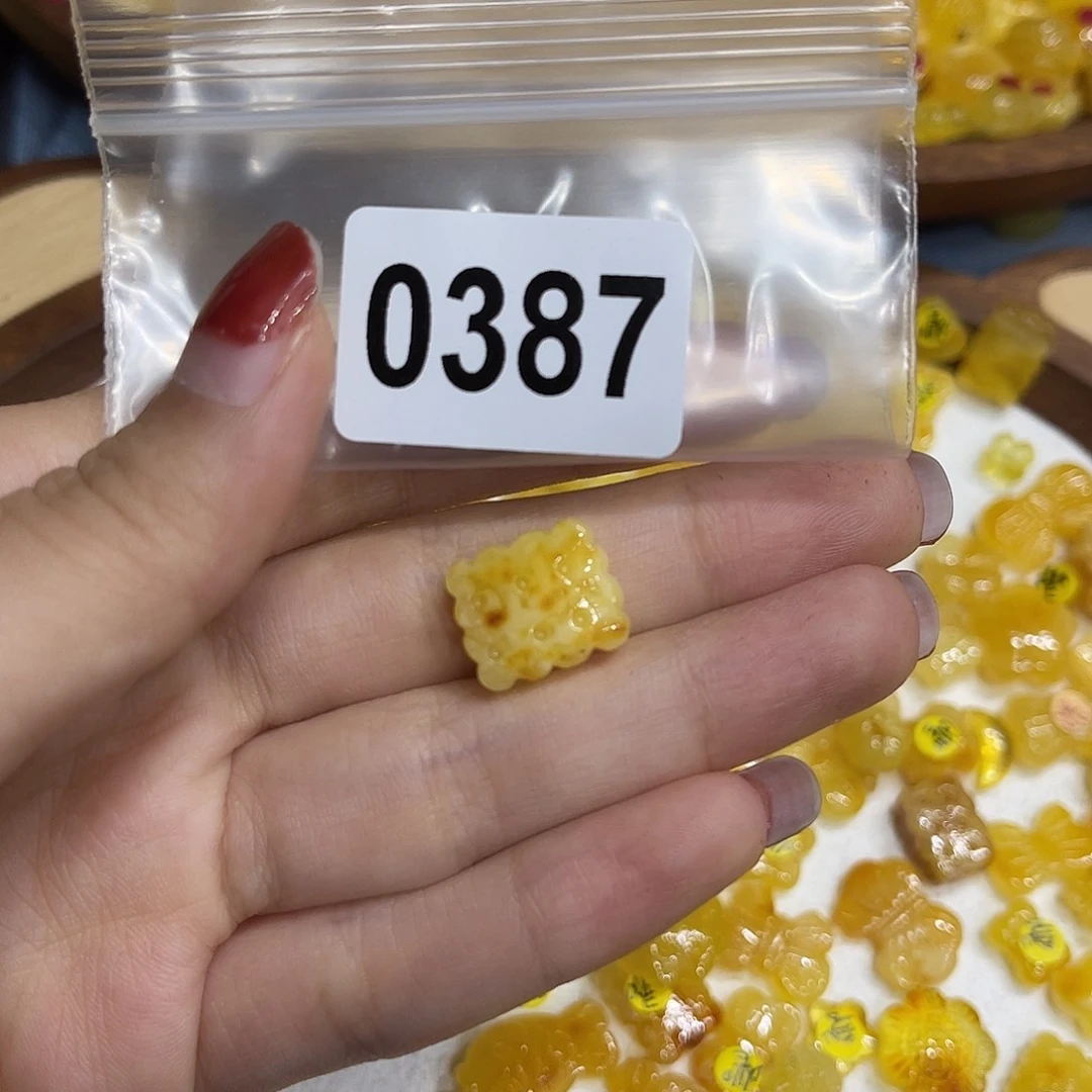 琥珀未镶嵌珠宝奇石