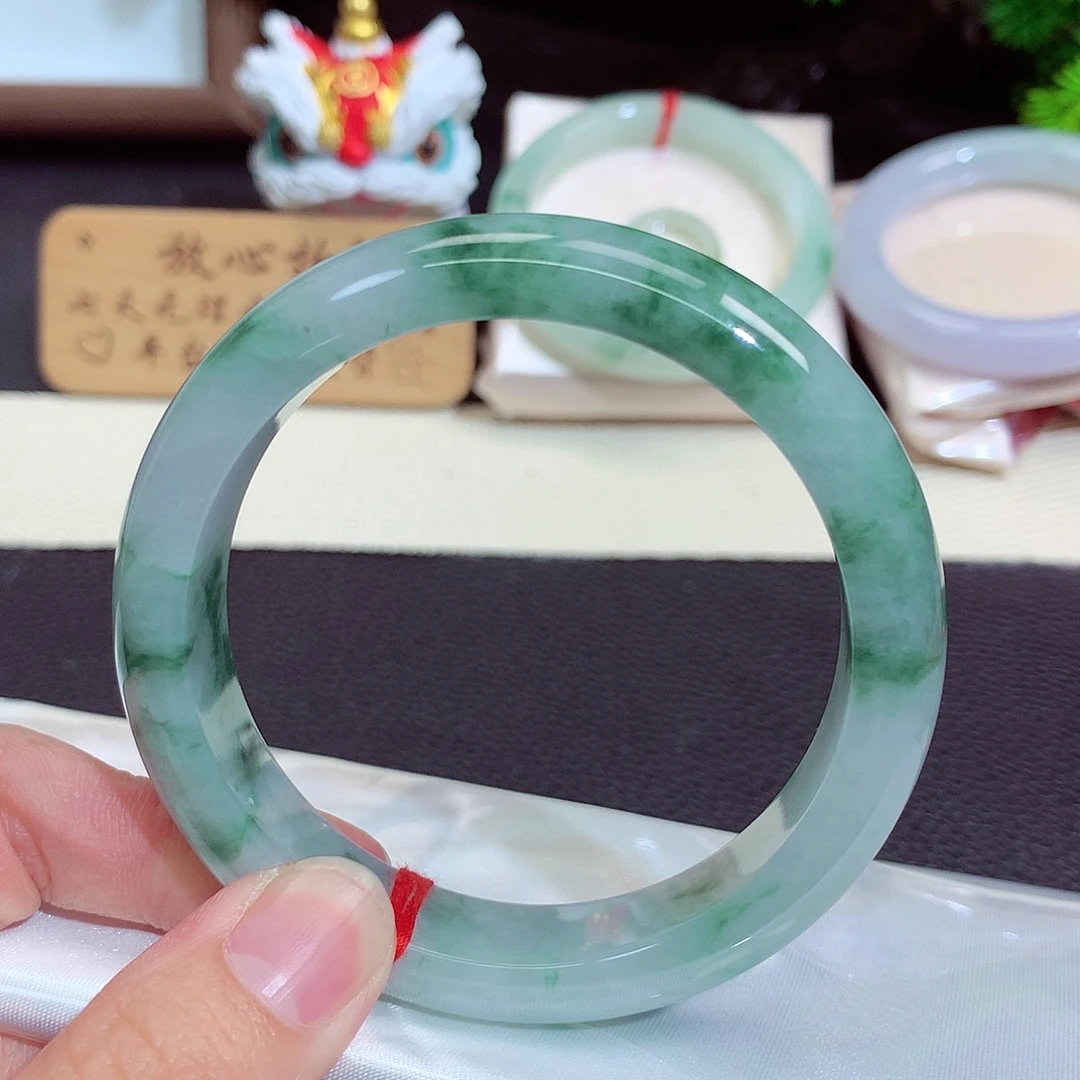 翡翠未镶嵌手镯1280