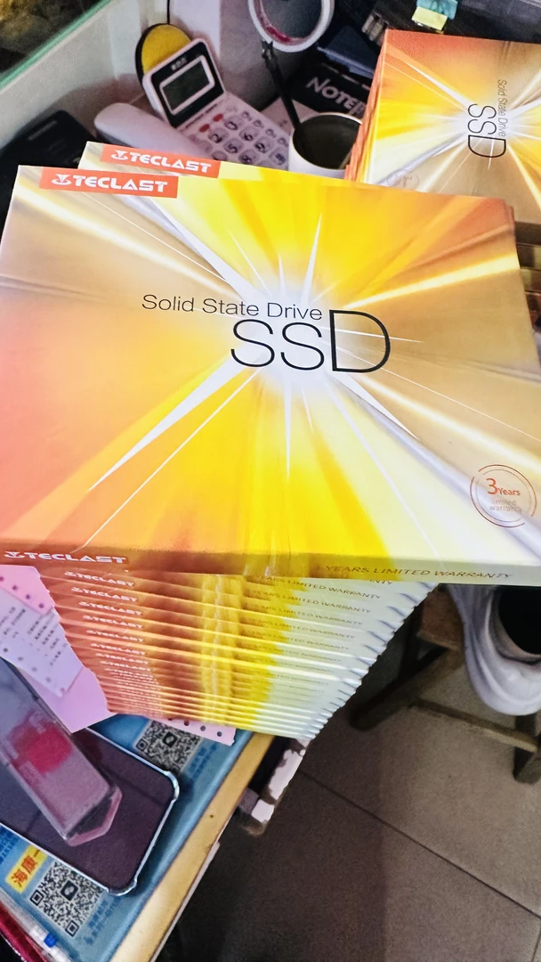 固态硬盘  台电  256G