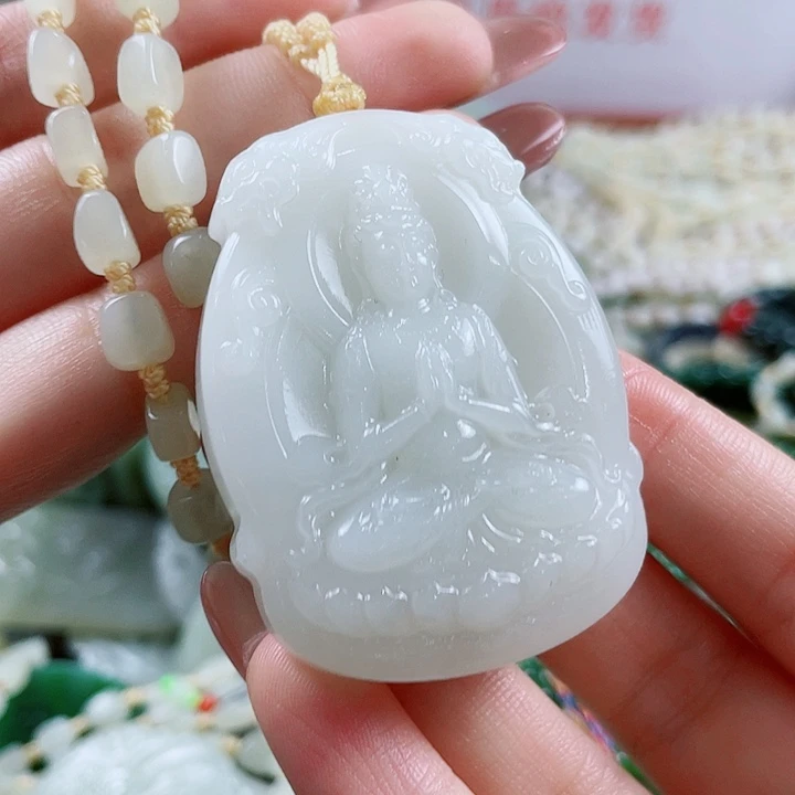 颈饰未镶嵌和田玉