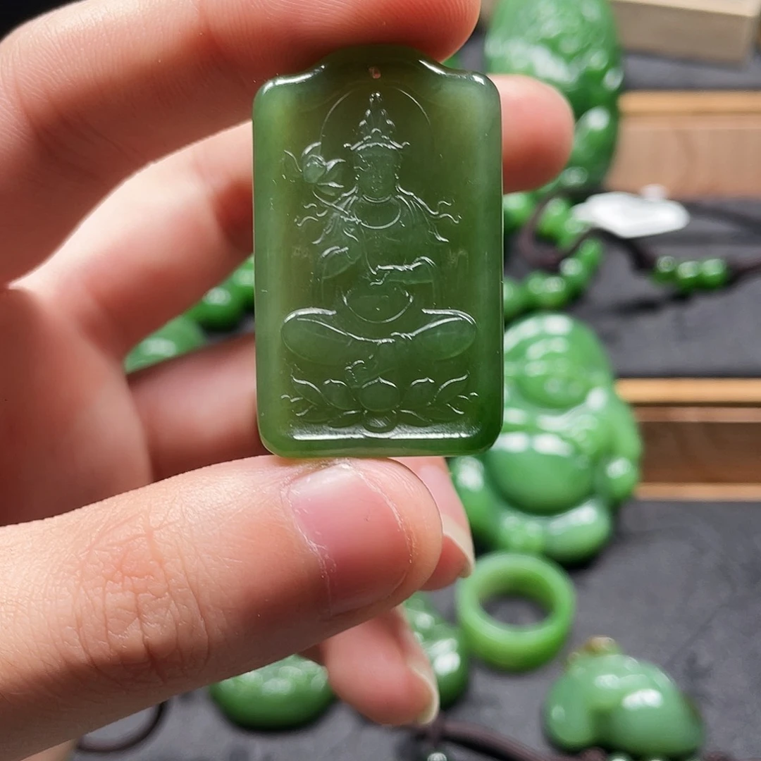 和田玉（碧玉）颈饰未镶嵌