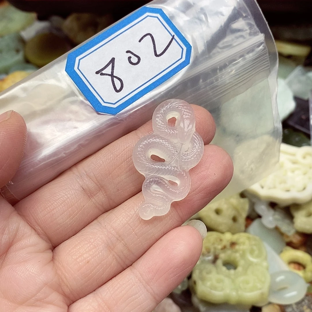 蛇纹石玉未镶嵌颈饰802