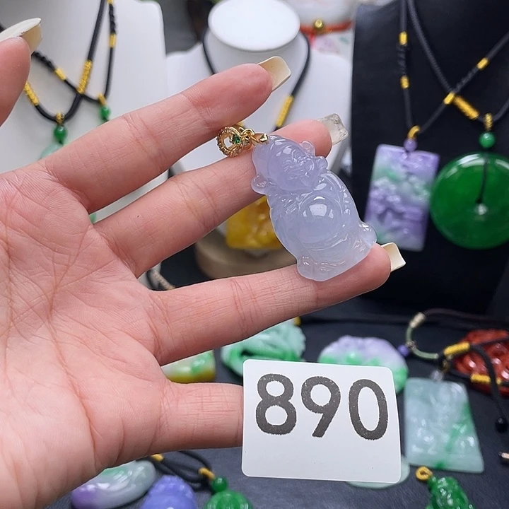 翡翠未镶嵌吊坠(赠链)
