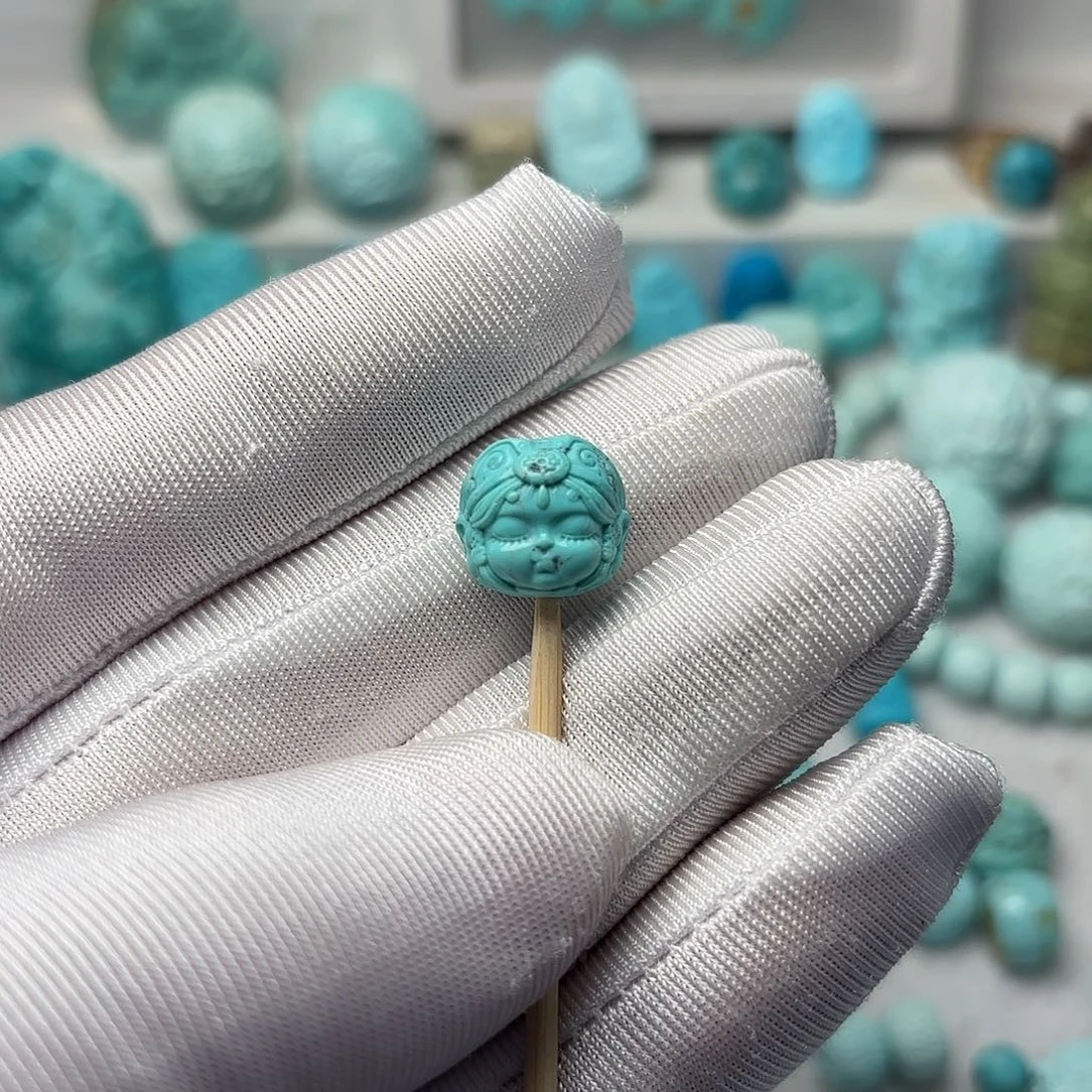 绿松石未镶嵌雕刻件