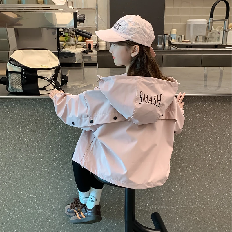 女童外套春秋2025新款儿童洋气休闲上衣秋季女宝宝时髦秋装冲锋衣