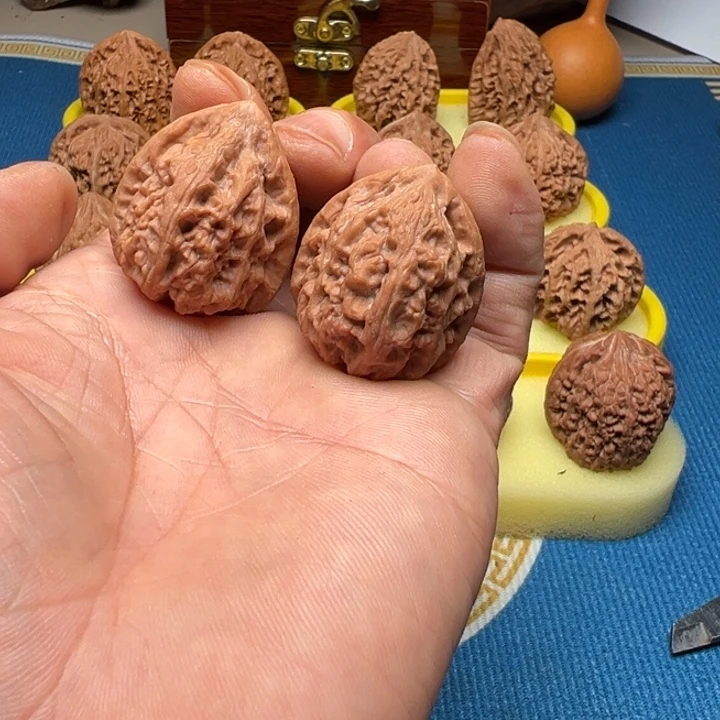 悟***生吊坠文玩核桃山地野生三角白