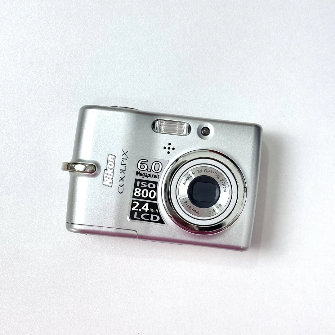 9新 Nikon/尼康 L11银色 600万像素 复古冷白皮 不支持试用