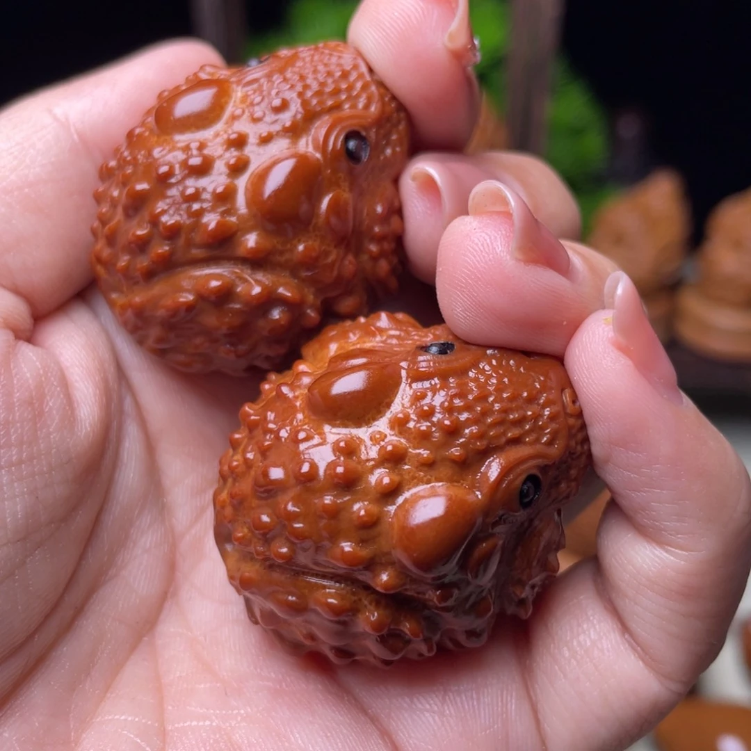 吊坠橄榄核金蟾手球3.5