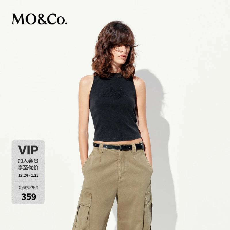 MOCO背心2025夏新品细碎铆钉字母磨白洗水削肩短款修身MBE2VET015