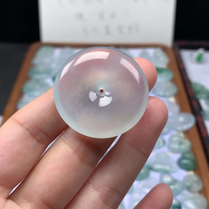 颈饰未镶嵌翡翠冰种大平安扣