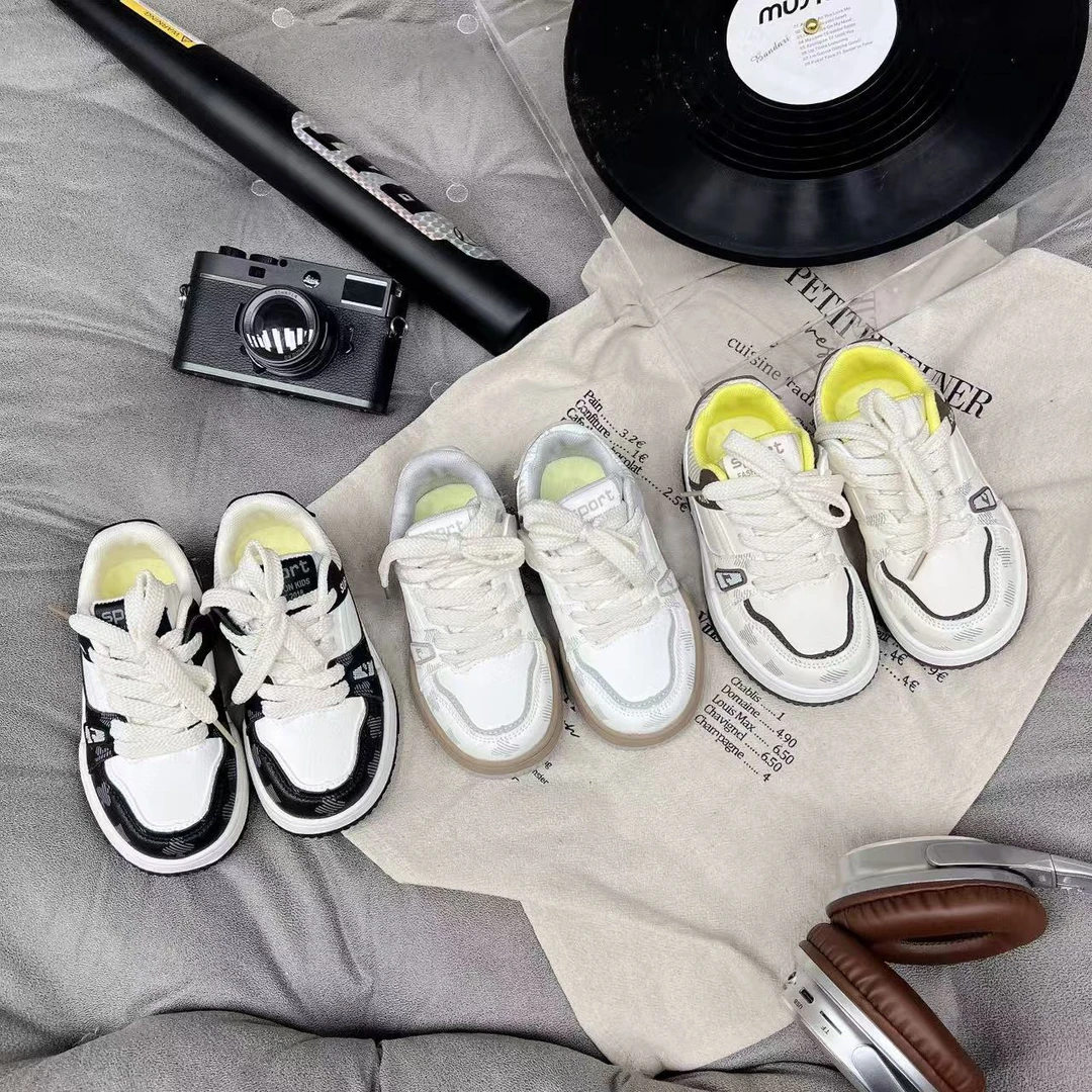 星妈专属 儿童时尚板鞋春季新款男女童皮面百搭休闲鞋单鞋250035