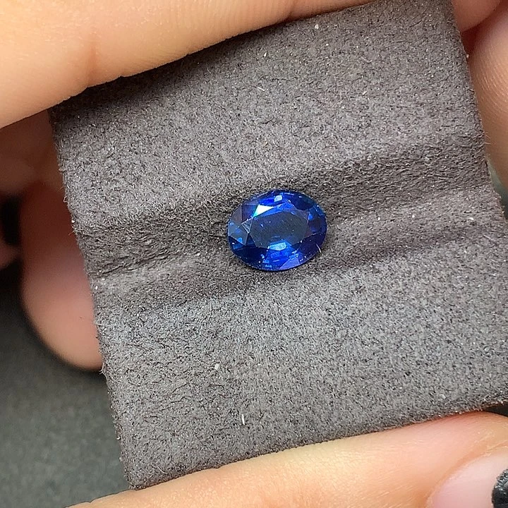 蓝宝石裸石未镶嵌天然皇家蓝1.63ct吉尔德大证
