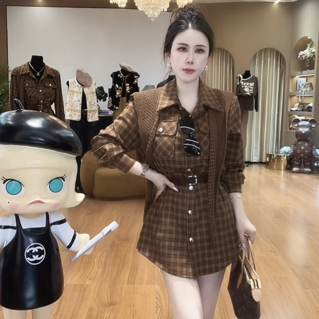 婷婷美美-VIP•订制款格子衬衫➕披肩➕腰带➕短裤四件套（8-68021）