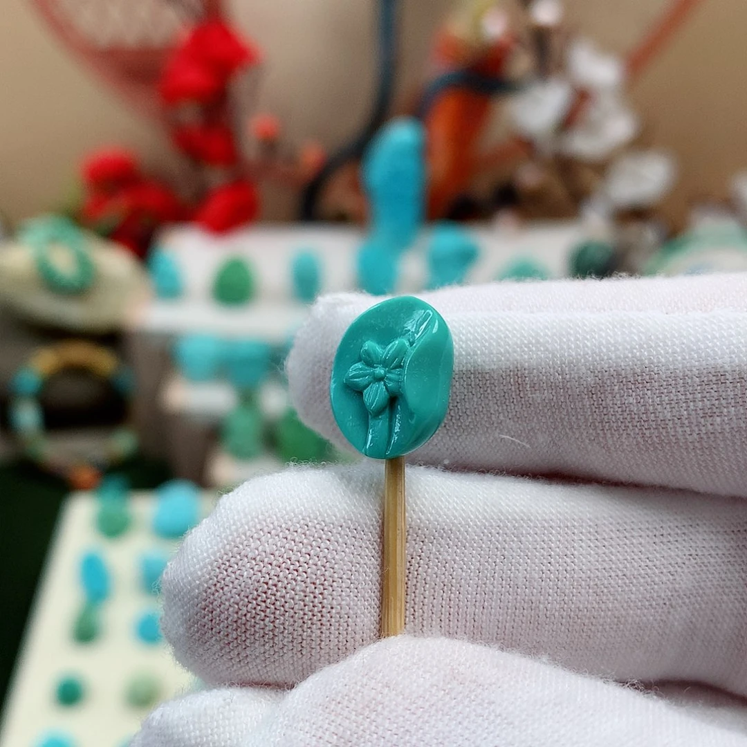 绿松石未镶嵌珠宝奇石