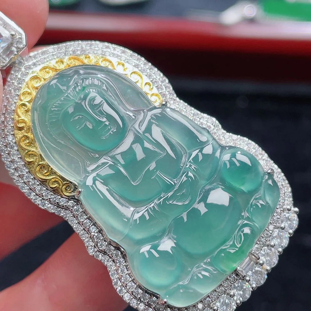 翡翠颈饰未镶嵌960，