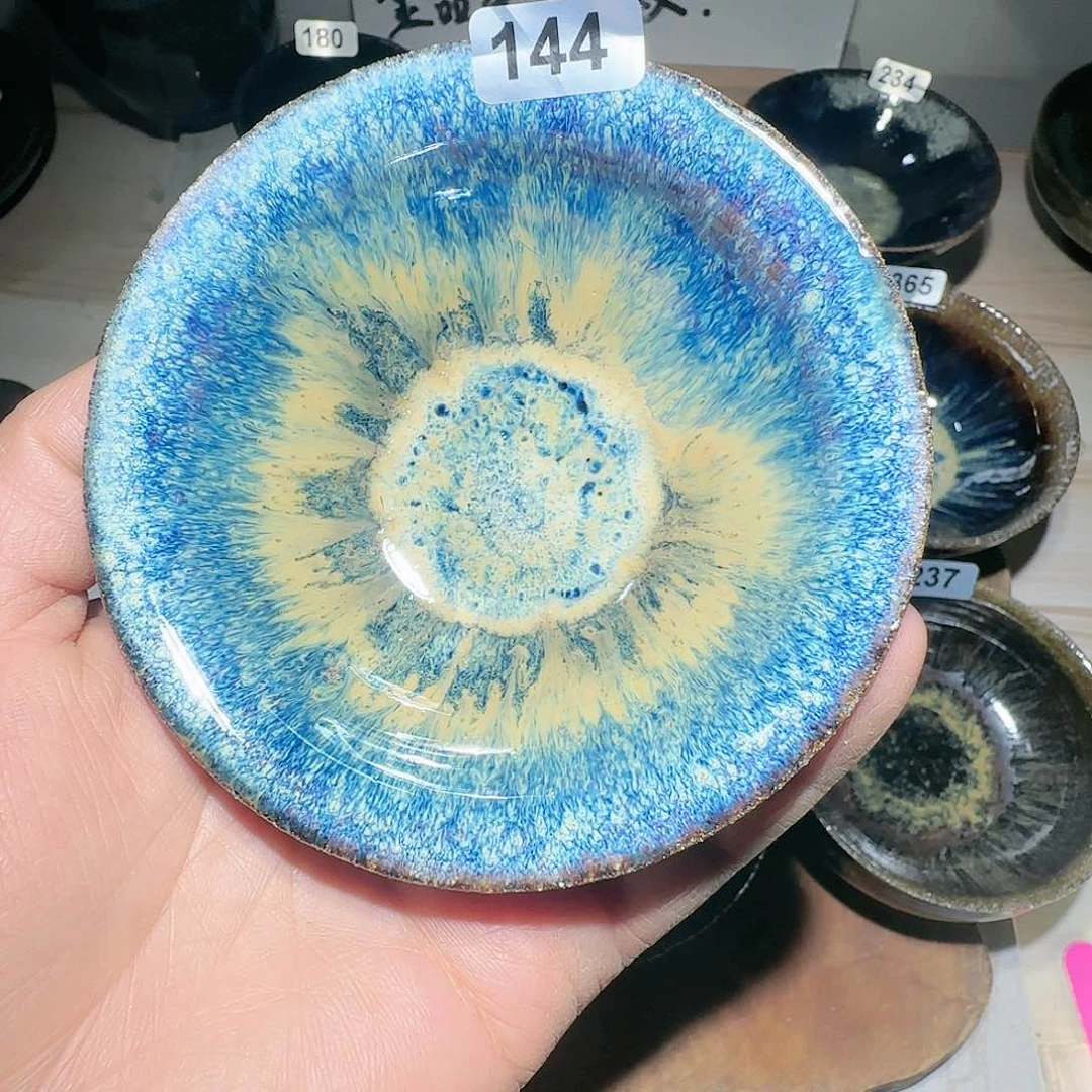 茶盏轻*语柴窑落灰烧茶盏一只微瑕