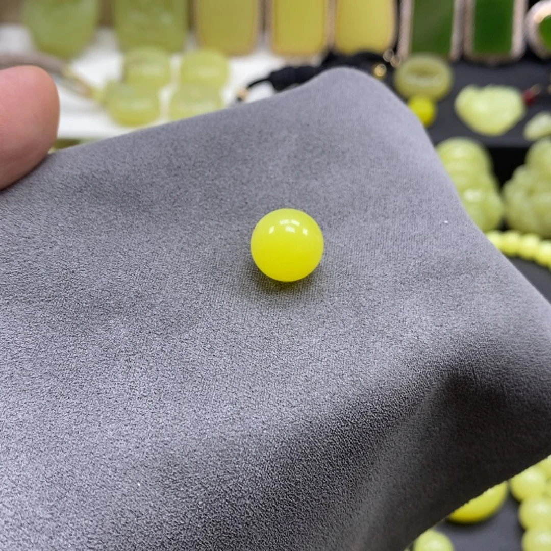 和田玉（黄玉）未镶嵌颈饰