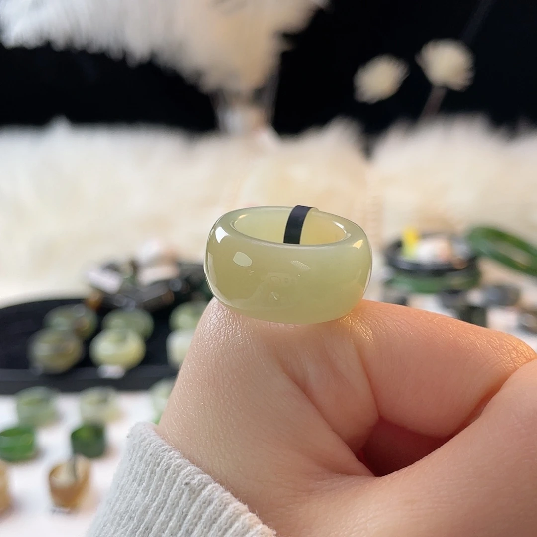和田玉未镶嵌戒指k20果绿墩墩16.8mm
