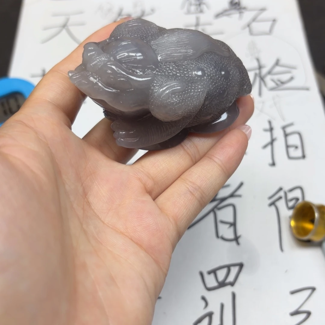 和田玉未镶嵌把件。。