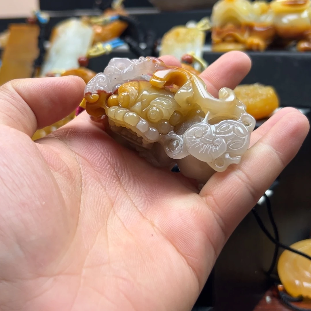 石英质玉（黄龙玉）未镶嵌hly