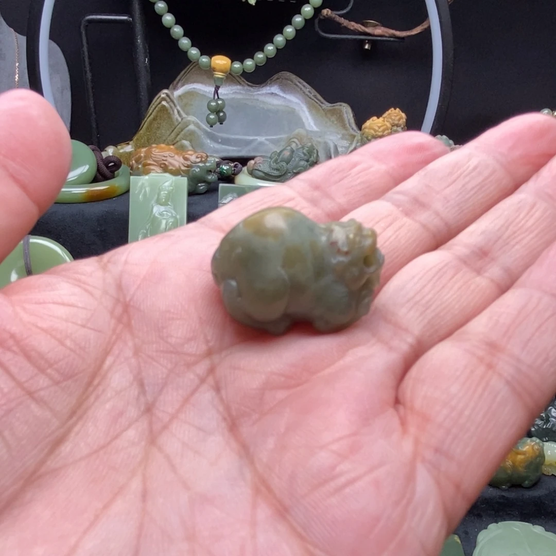 岫岩河磨玉（透闪石质玉）未镶嵌挂件