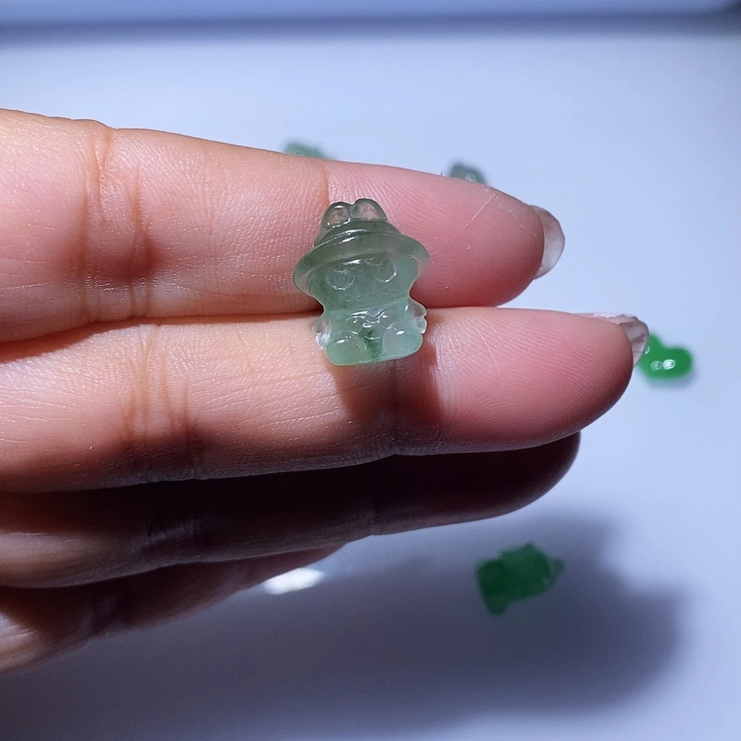 颈饰未镶嵌翡翠喜**果90