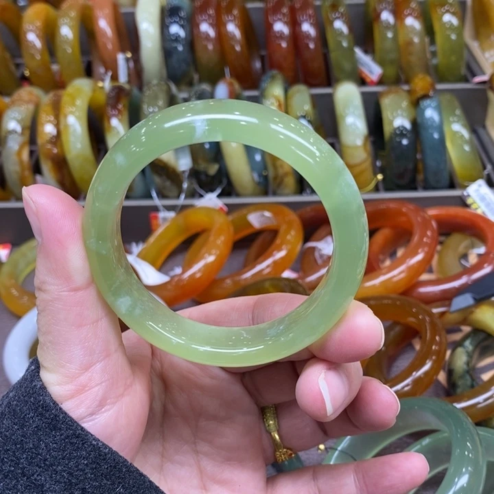 未镶嵌蛇纹石玉手镯