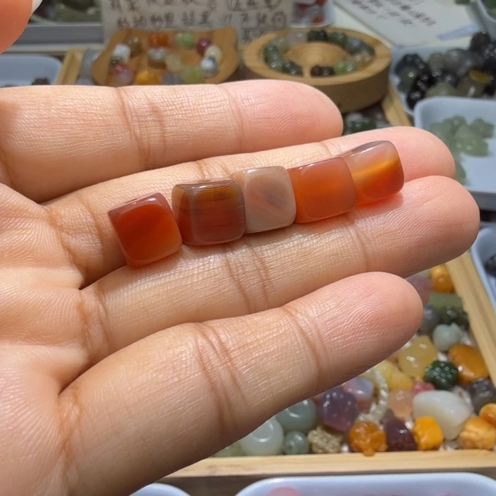 和田玉未镶嵌珠宝半成品