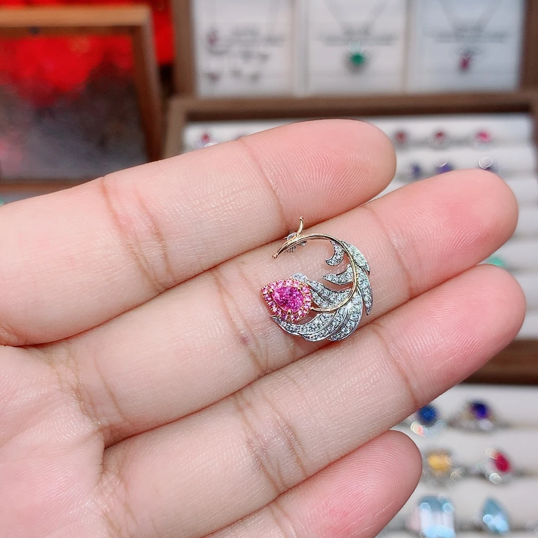 彩色蓝宝石18K金镶嵌吊坠0.3ct/七天无理由