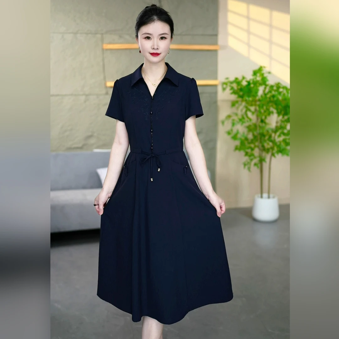 2025夏季新款洋气端庄优雅时尚休闲妈妈装气质减龄收腰中长连衣裙