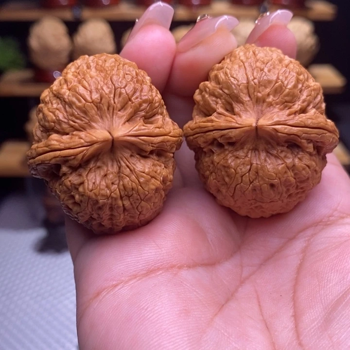 木质类云铁铁狮子