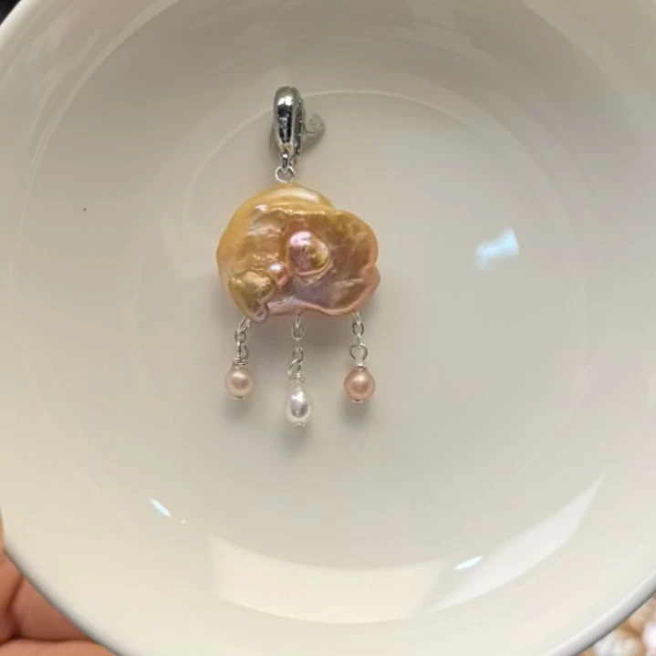 颈饰淡水珍珠钛钢珍珠云朵蝴蝶结