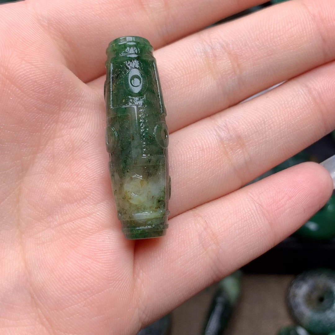 普***想未镶嵌独山玉颈饰
