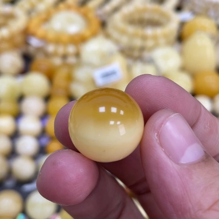 蜜蜡未镶嵌裸石17.8mm瑕疵福利款