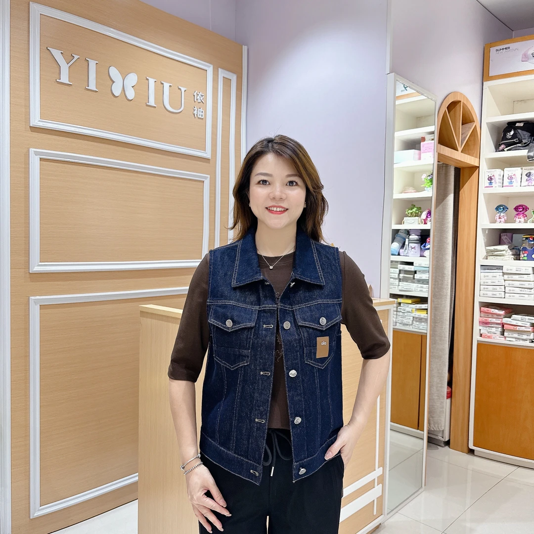 百搭牛仔马夹5-9010女秋季休闲减龄马甲/长度55厘米