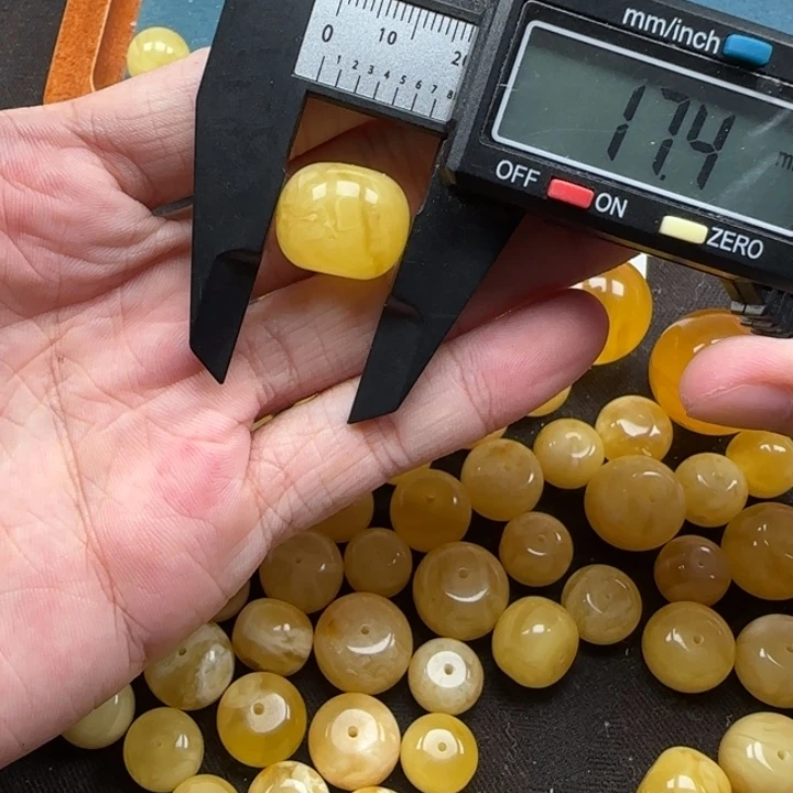 蜜蜡未镶嵌珠宝奇石天然390
