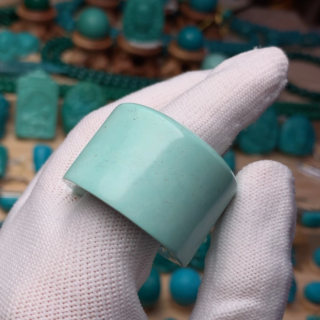 未镶嵌绿松石珠宝奇石