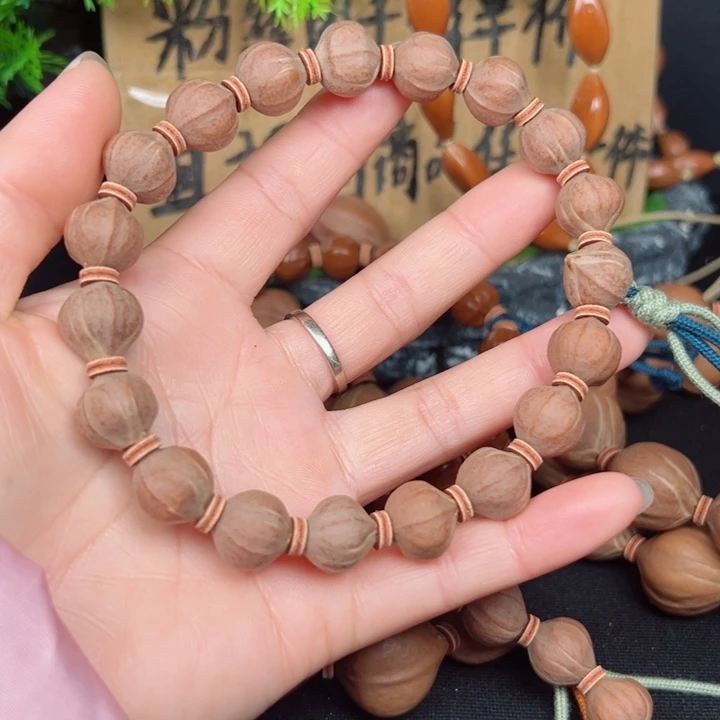 吊坠橄榄核?*12*12