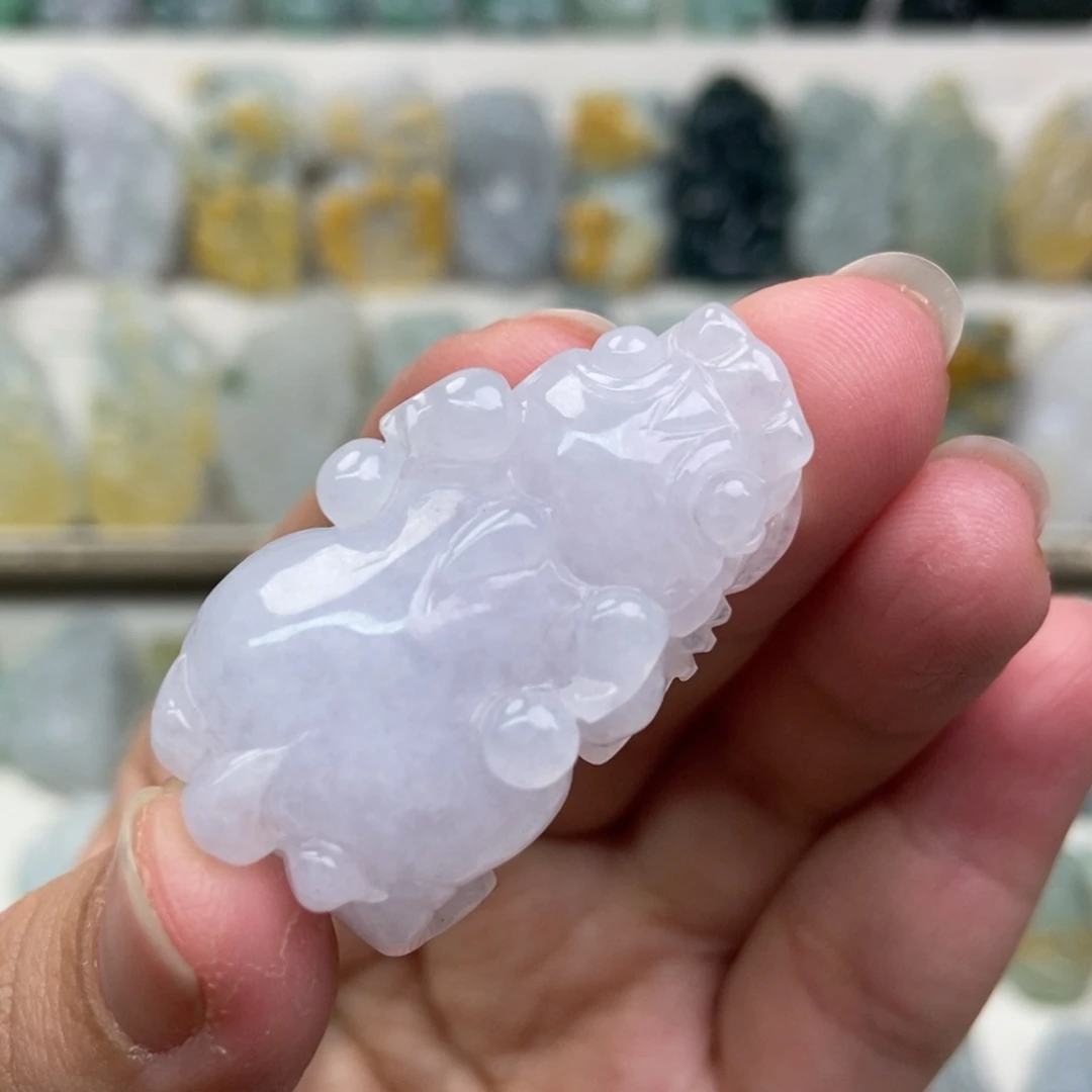 翡翠吊坠(赠链)未镶嵌