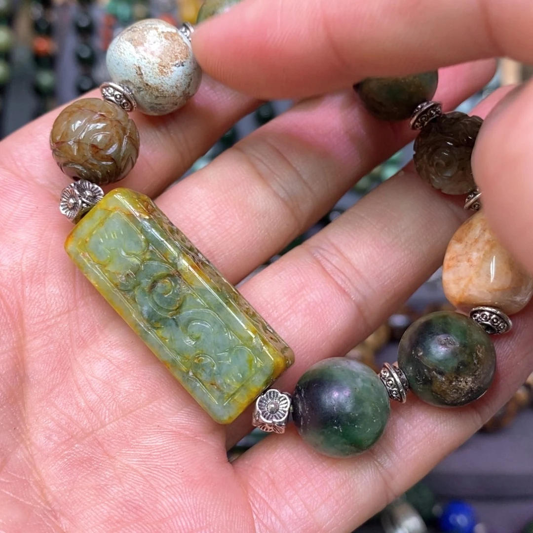 翡翠手链未镶嵌漂亮美眉