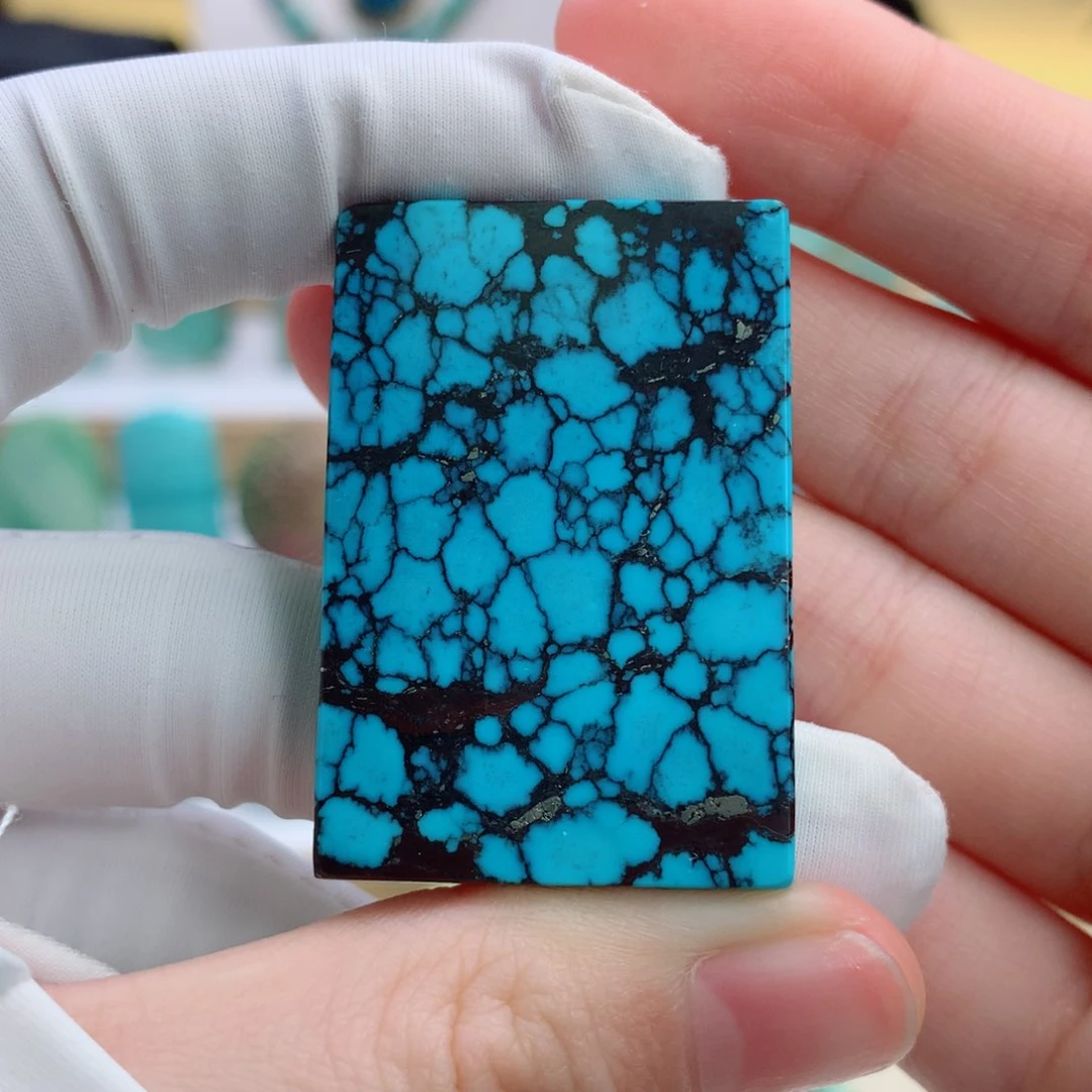 未镶嵌绿松石颈饰