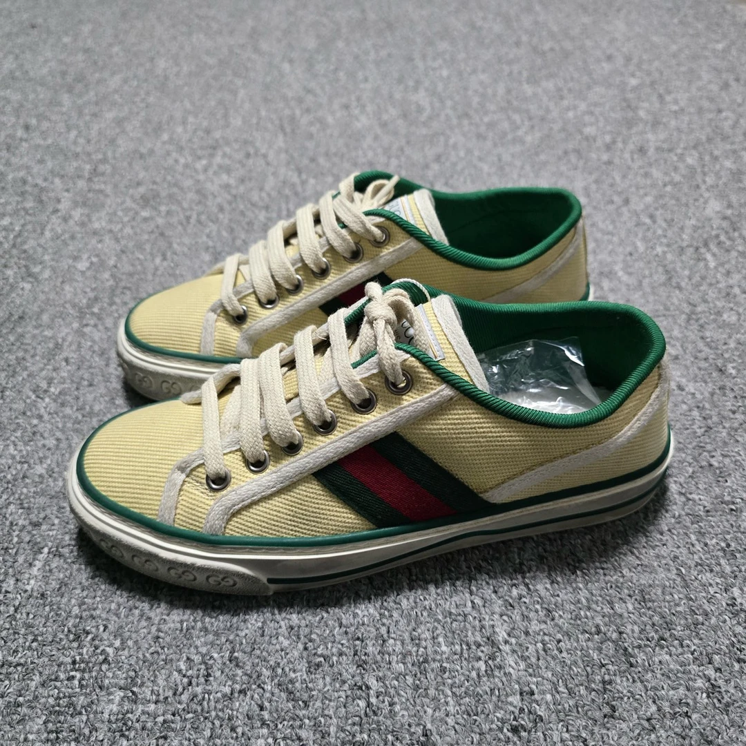 95新 GUCCI/古驰 35.5码/1977系列浅黄色做旧板鞋/BF00303