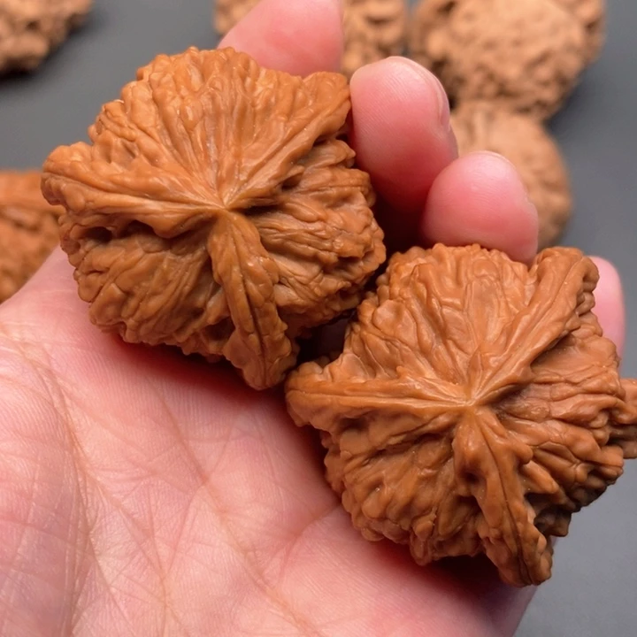 吊坠文玩核桃新****售核桃核桃