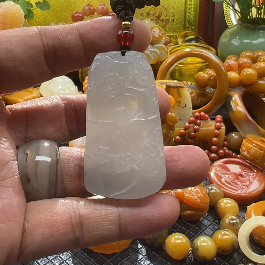 石英质玉未镶嵌颈饰