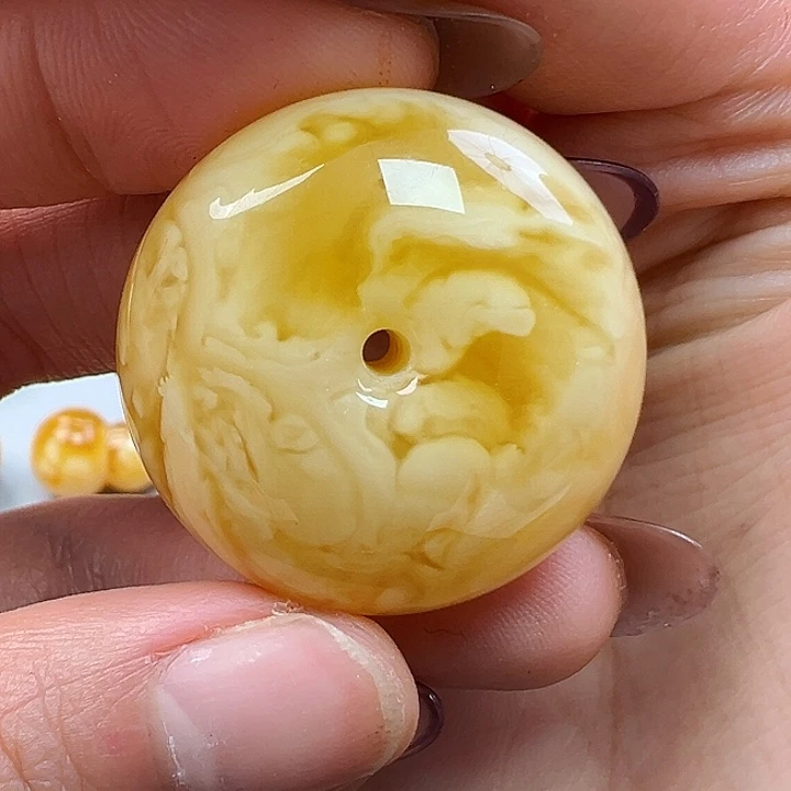 蜜蜡未镶嵌珠宝奇石