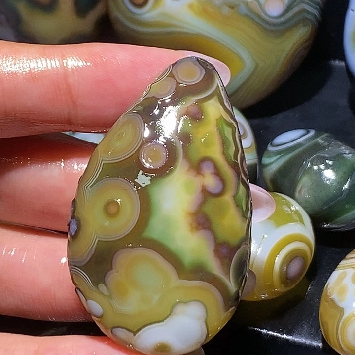 玛瑙/玉髓未镶嵌珠宝奇石58