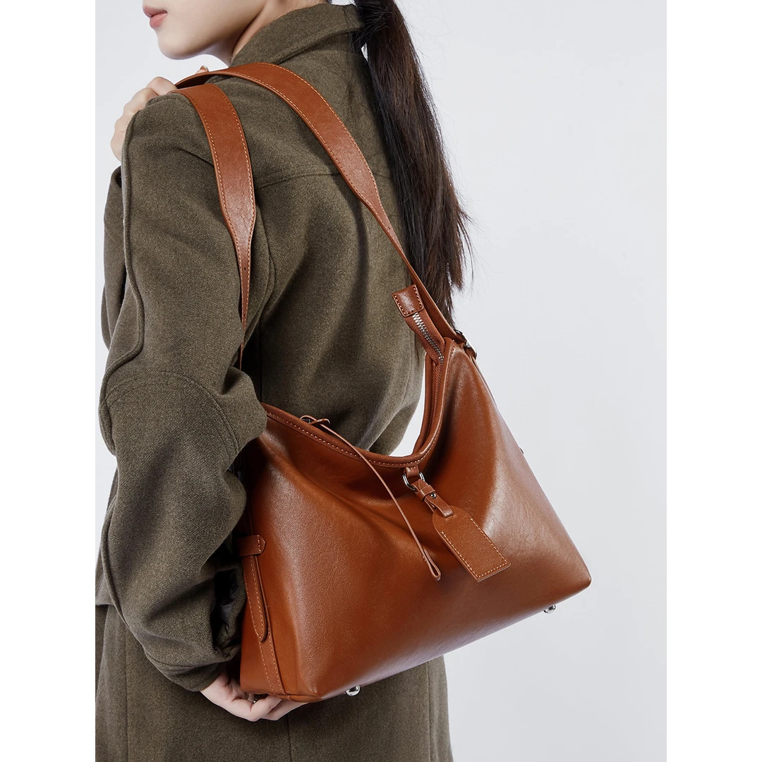 真皮牛皮单肩肩包时尚复古休闲百搭女士小众简约通勤韩版水桶包